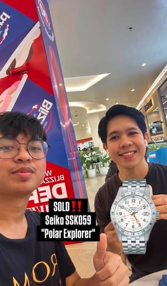 Seiko SSK059 Polar Explorer handed to a buyer