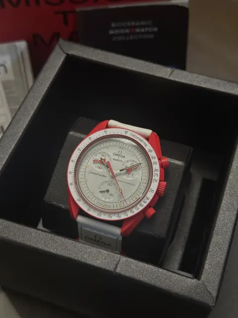 Omega x Swatch MoonSwatch "Mission To Mars"