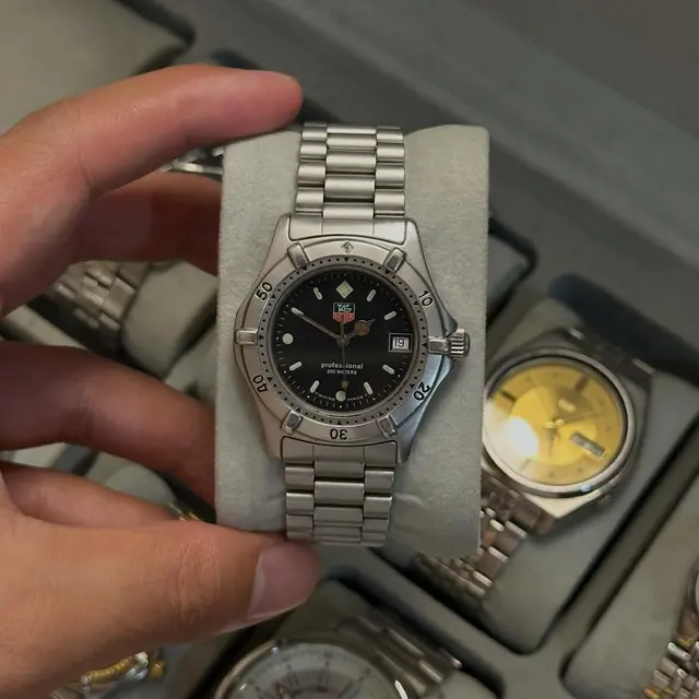 TAG Heuer Professional 2000